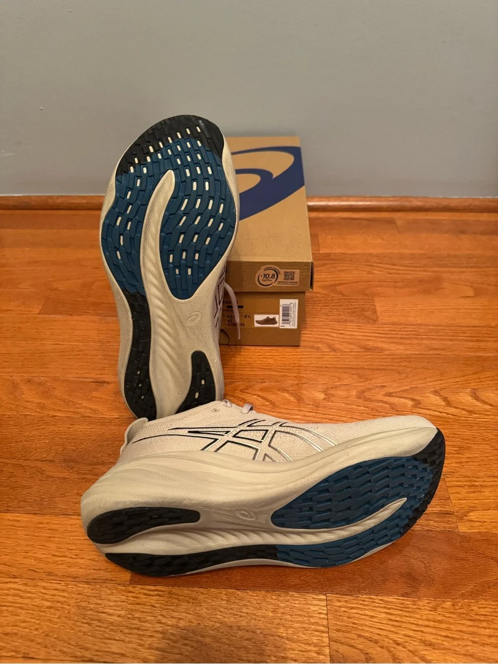 ASICS Gel-Nimbus 26 Feather Grey/Black Men's Running Shoes Size 9.5